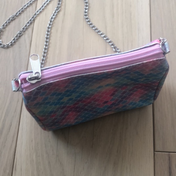 Like new! Small purse ๐งโโ๏ธ - Picture 3 of 4